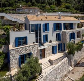 Luxury 4 Bedroom Villa with Infinity Pool, Sauna and Sea Views in Sveti Jakov, near Dubrovnik, Sleeps 8